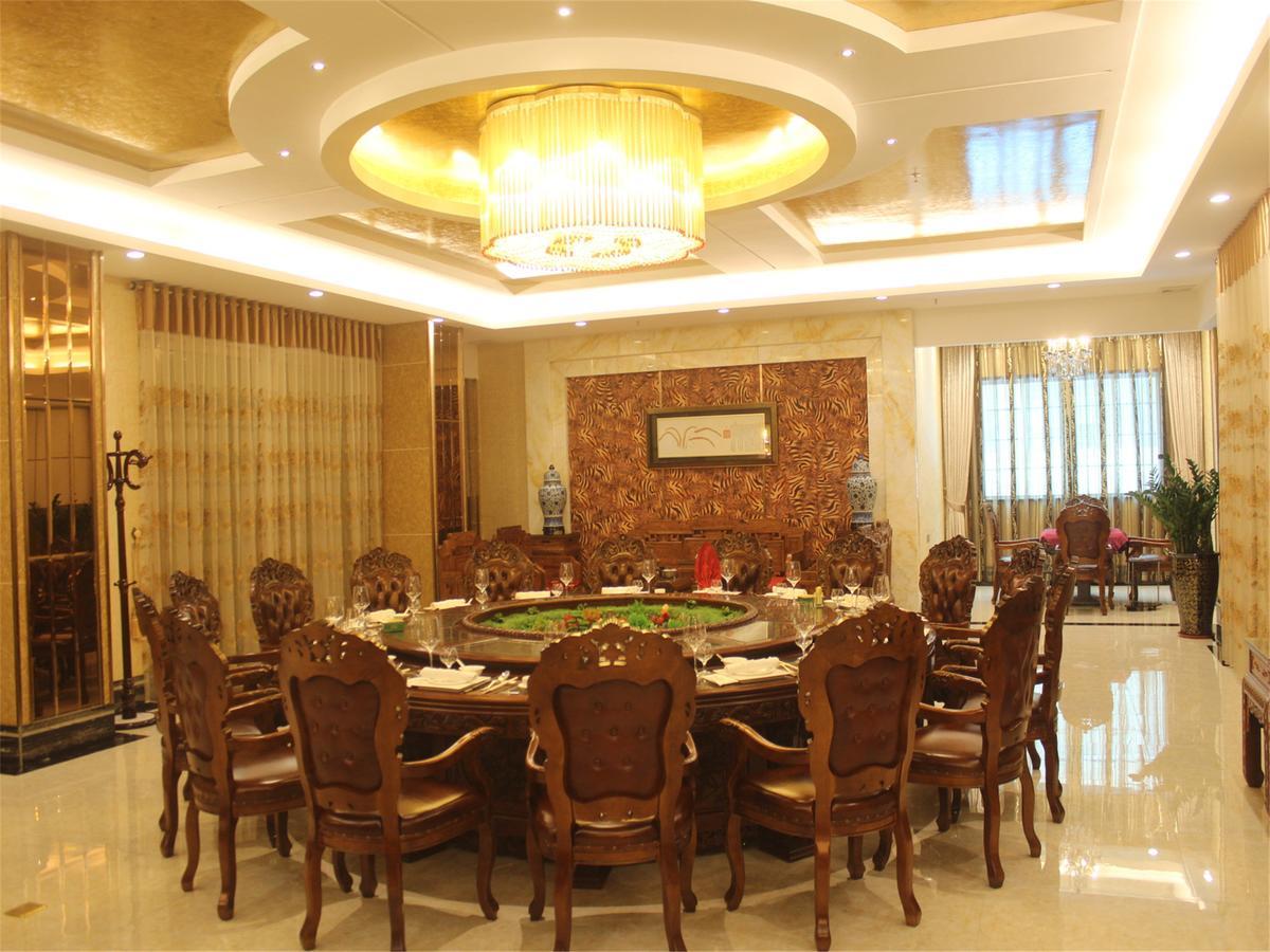 Vienna Hotel Guangzhou Airport Exterior photo