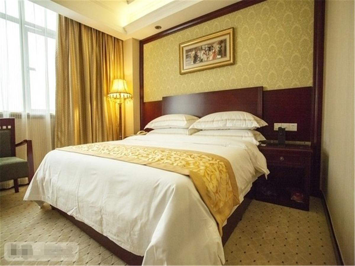 Vienna Hotel Guangzhou Airport Exterior photo