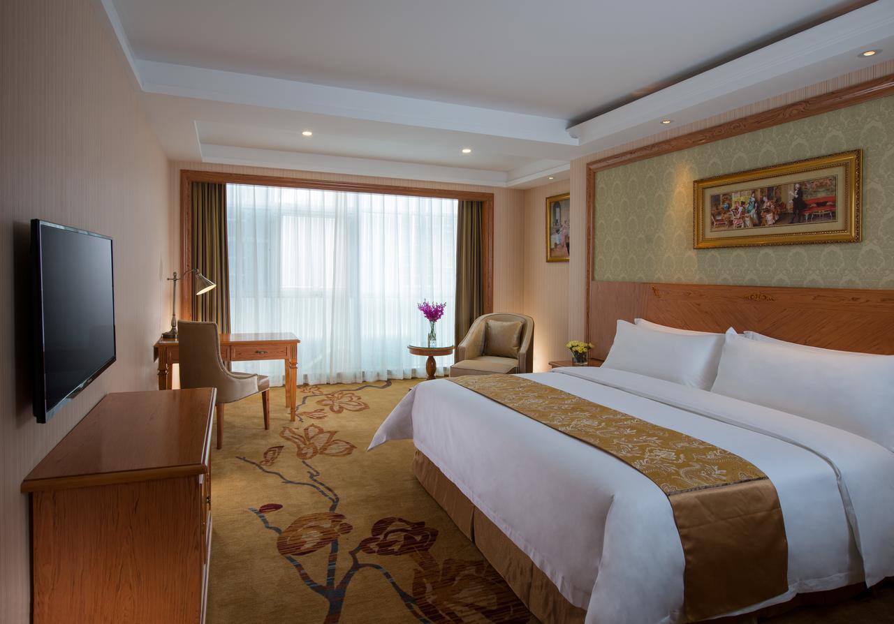 Vienna Hotel Guangzhou Airport Exterior photo